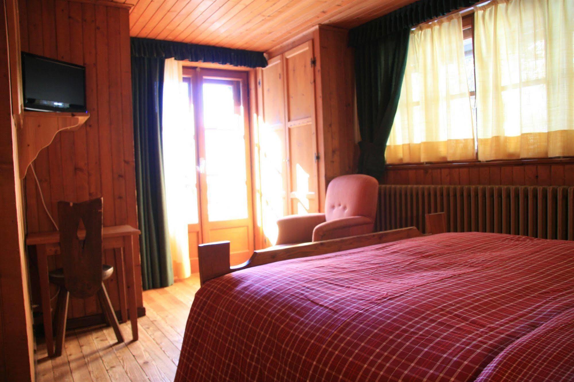 Albergo Villa Anna Maria Champoluc Dış mekan fotoğraf